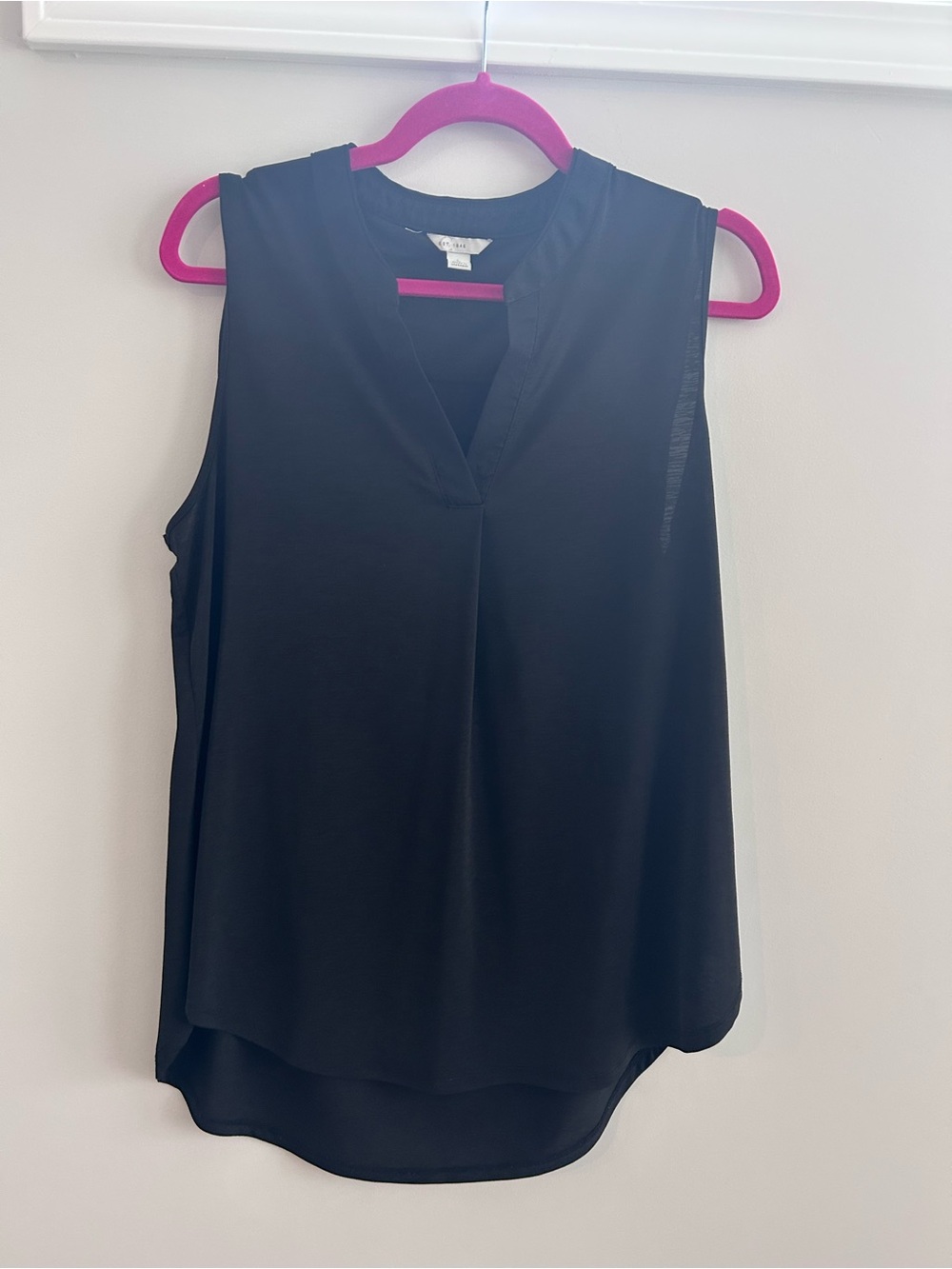Sleeveless Black V-Neck Blouse - Contemporary Women's Top Large